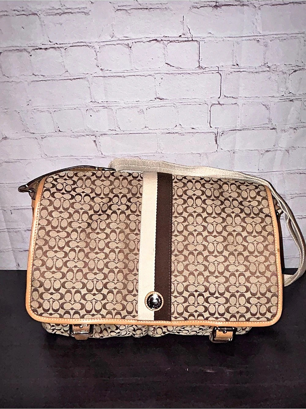 Coach Signature Voyager Messenger Bag